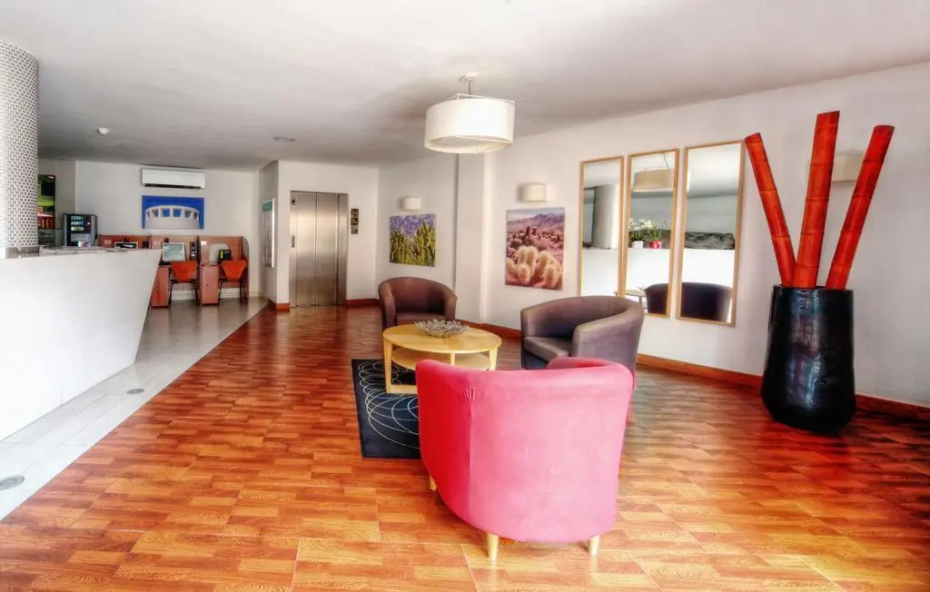 Apartamentos Cabau Altair