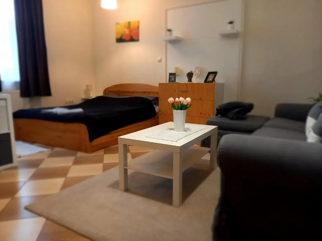Idill Apartmanház B&B