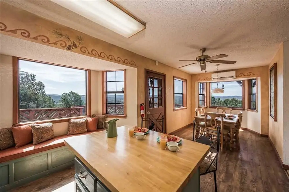 Lindleys Valley View - Three Bedroom Cabin