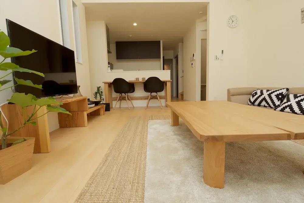 Nishi-Sugamo Guest House. 2min to Nishi-Sugamo Sta. 13min to Ikebukuro Sta.