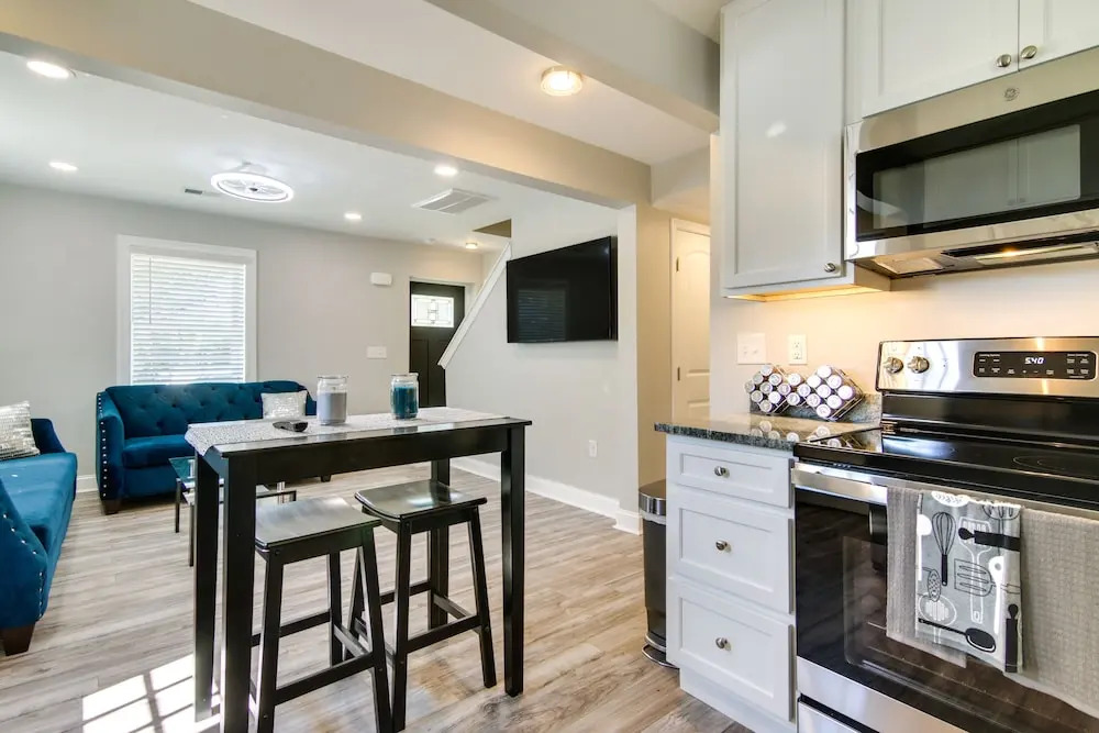 Updated Home - Walk to Salisbury University!