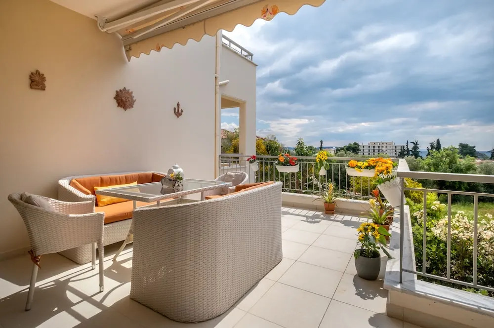 Sirena Tolo Luxury Apartment