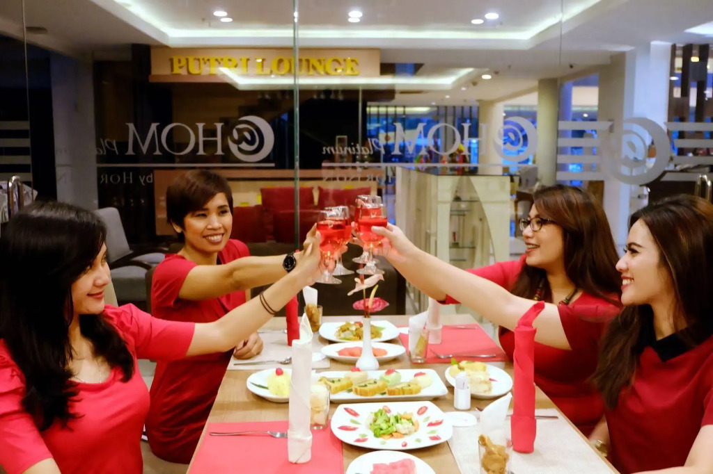 @Hom Platinum Gowongan