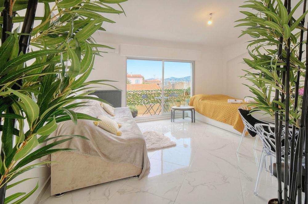 Studio Lumineux 200 m DES Plages A0b192