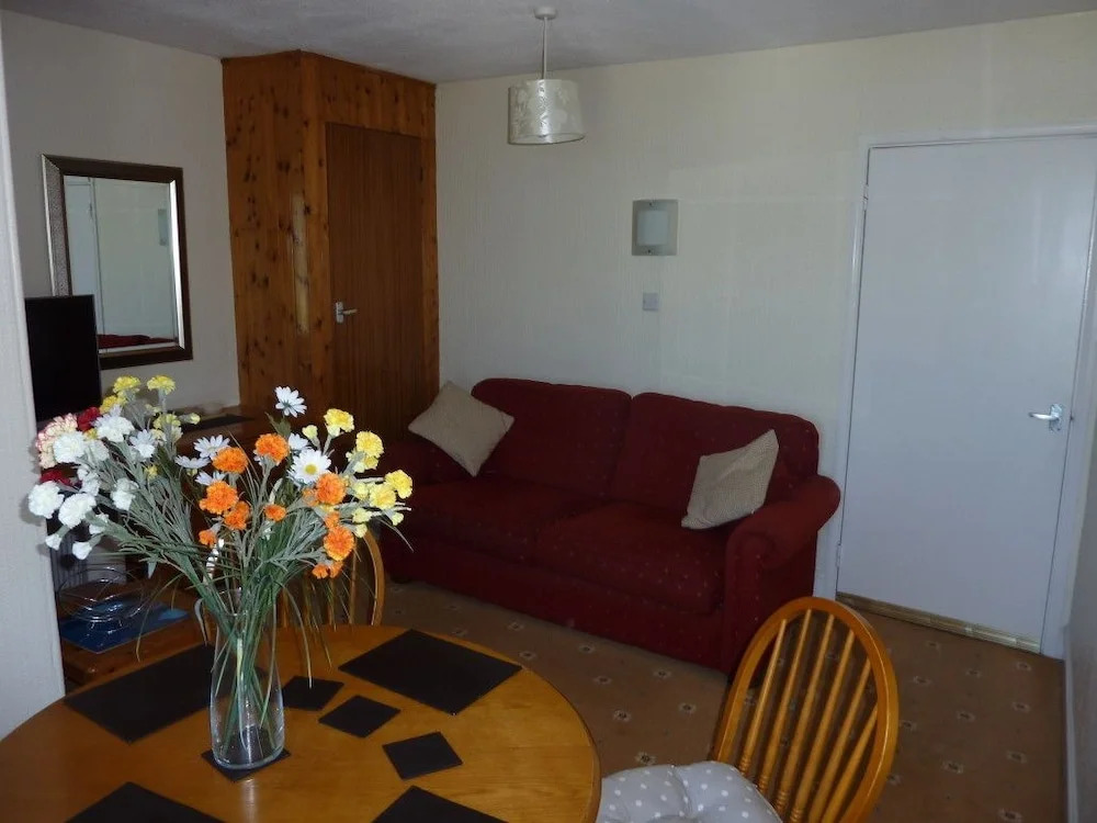 Glencoe Apartments