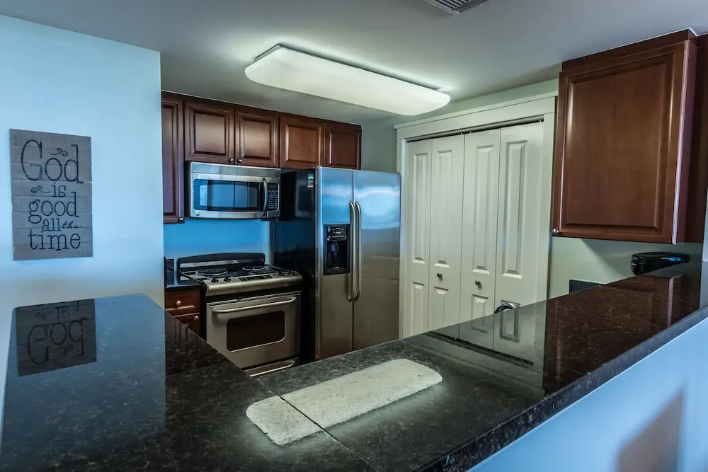 Waterscape B612 2 Bedroom Condo