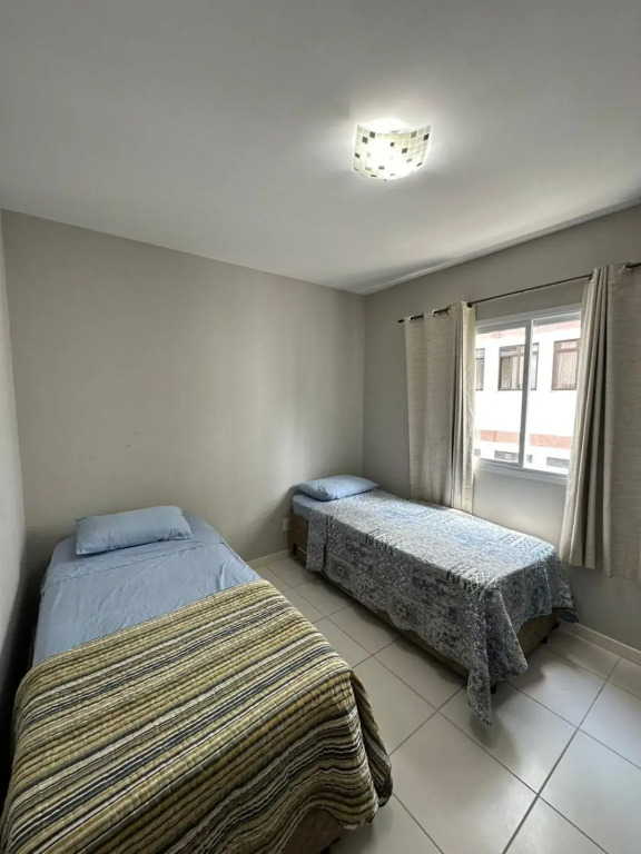 Apartamento 3 Quartos em Frente à Praia do Forte