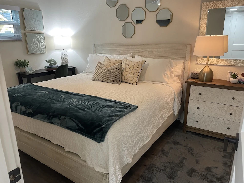 El Tropicale Vacation Rentals
