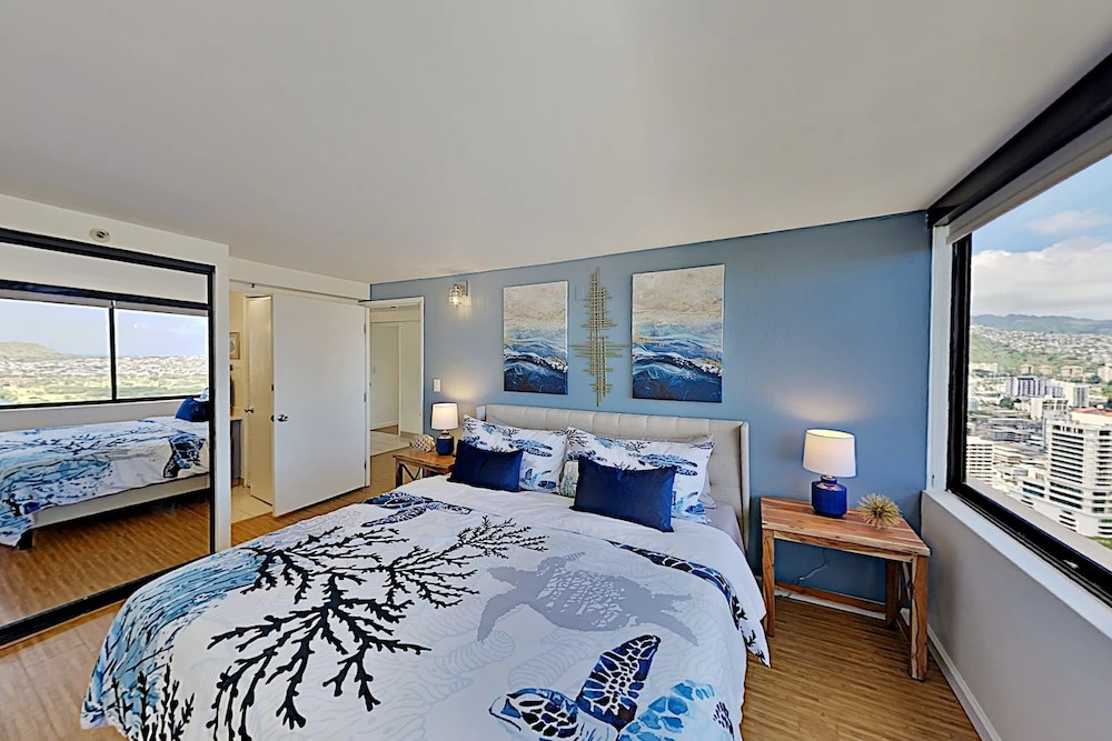 Hawaiian Monarch 203 2 Bedroom Condo by Redawning