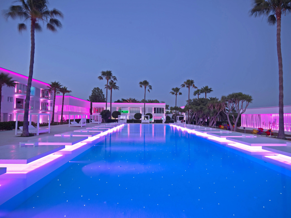 So White Beach Resort