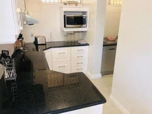 22 Kyalanga Beachfront Apartment