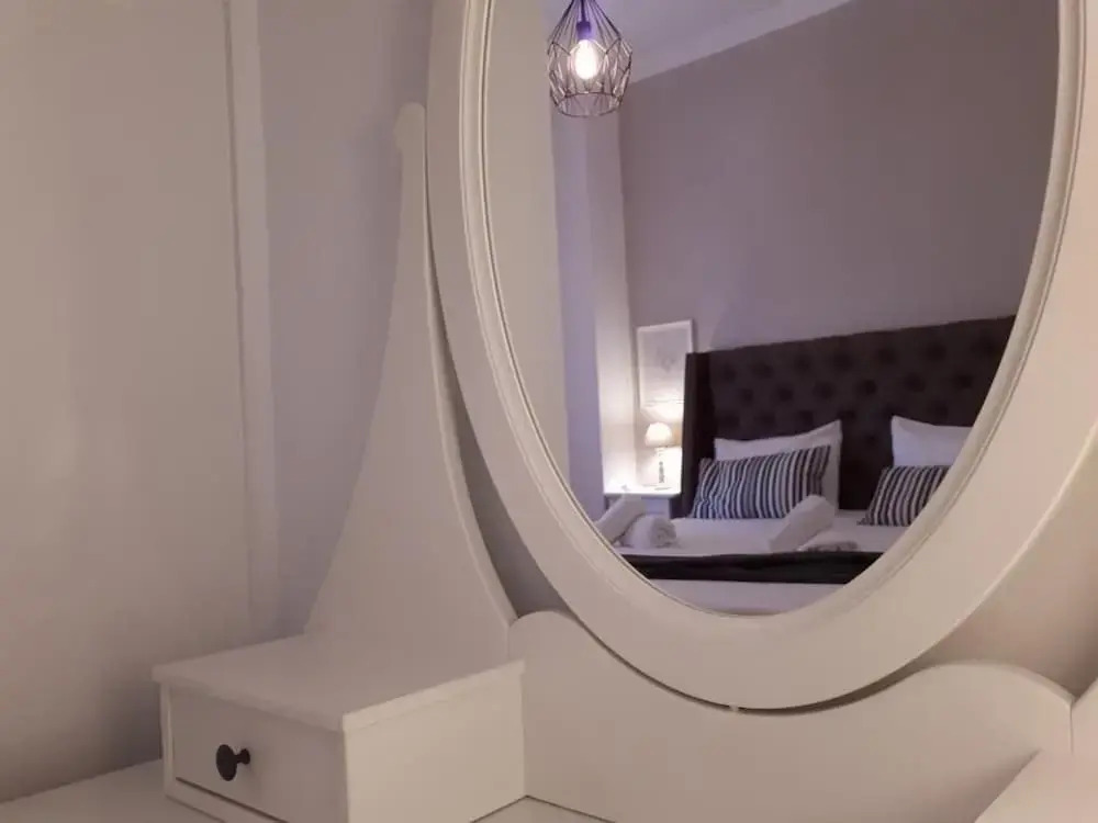 Suite 2 Bedrooms