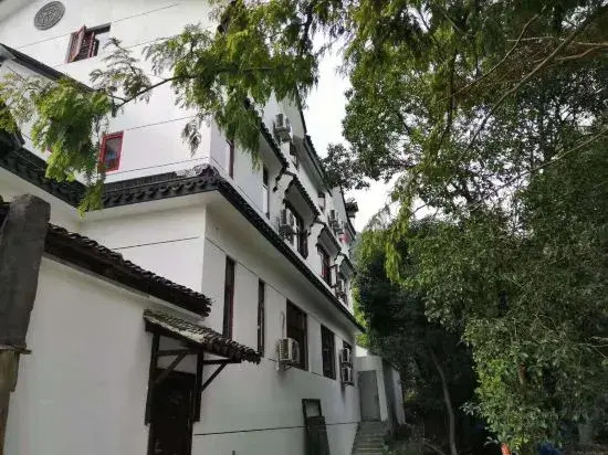 Banshanwu Inn