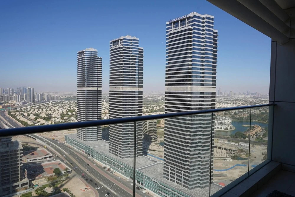 Bright and Stylish 1BR in JLT