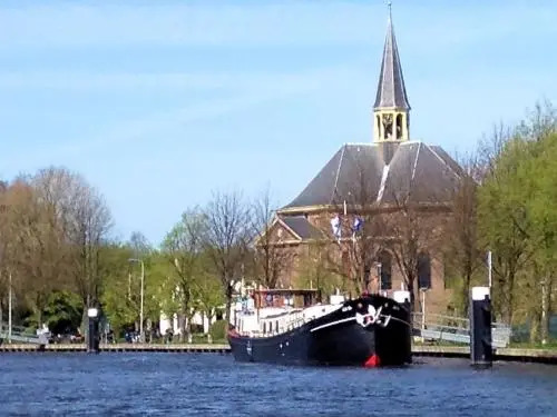 Hotelschip Ali-B2