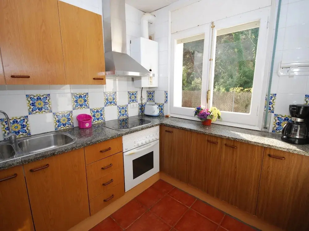 Peaceful Villa in Canyelles With Swimming Pool