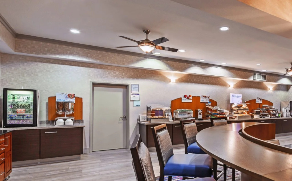 Holiday Inn Express & Suites Houston East by IHG