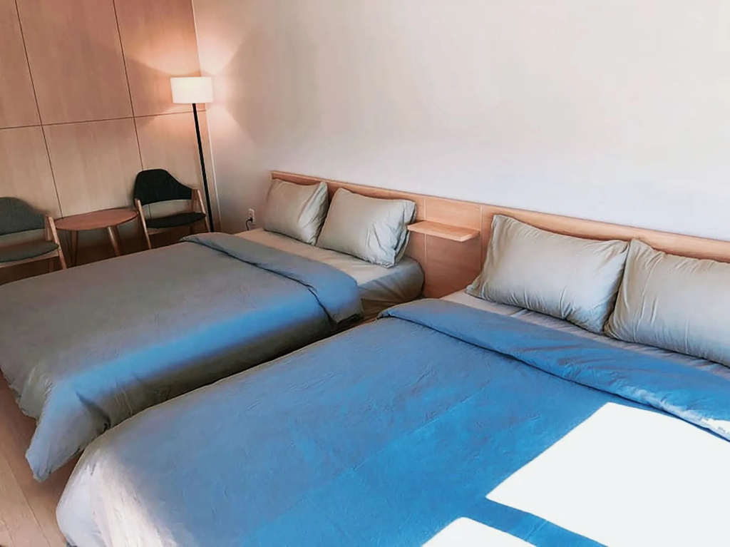 The November Stay in Songdo Honestar