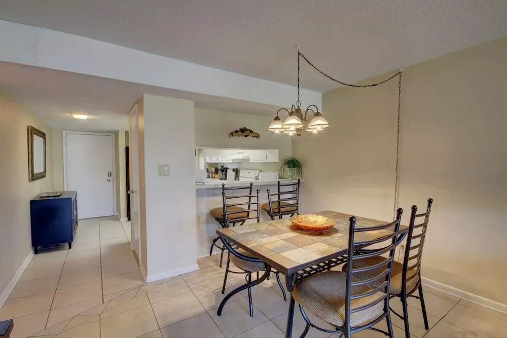 516 El Matador 2 Bedroom Condo