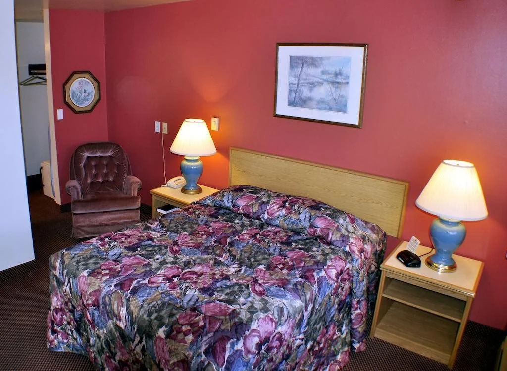 Uptown Inn