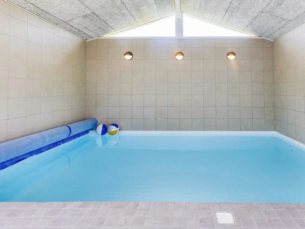 8 Person Holiday Home in Vaeggerlose