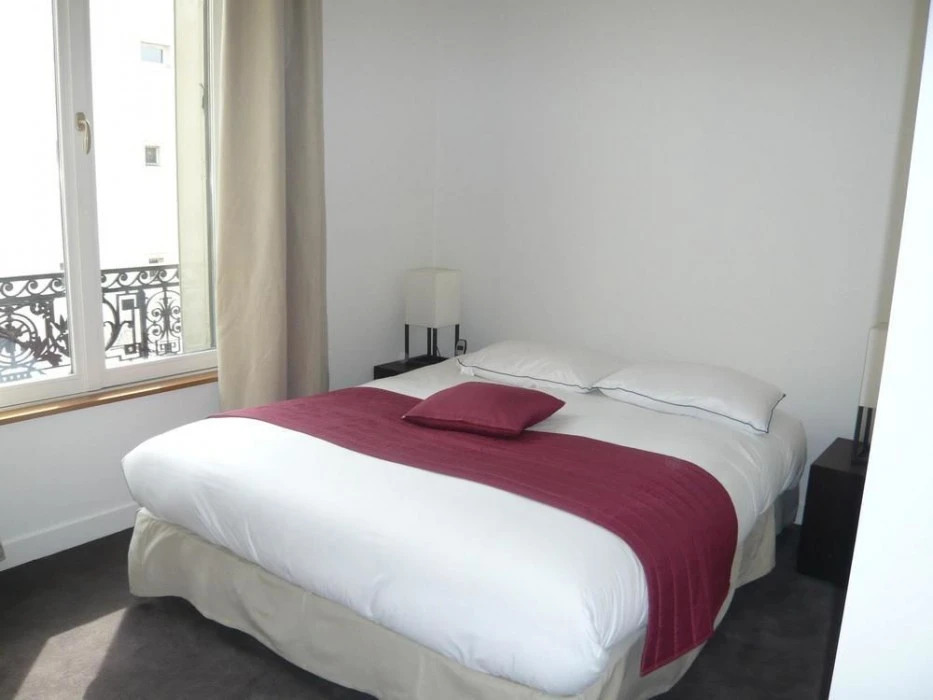 Bridgestreet Deluxe Residence Apartments