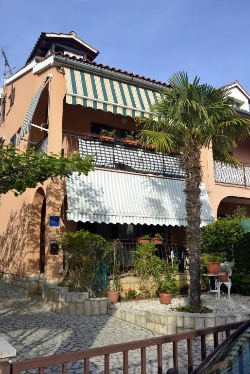 Apartments Maris