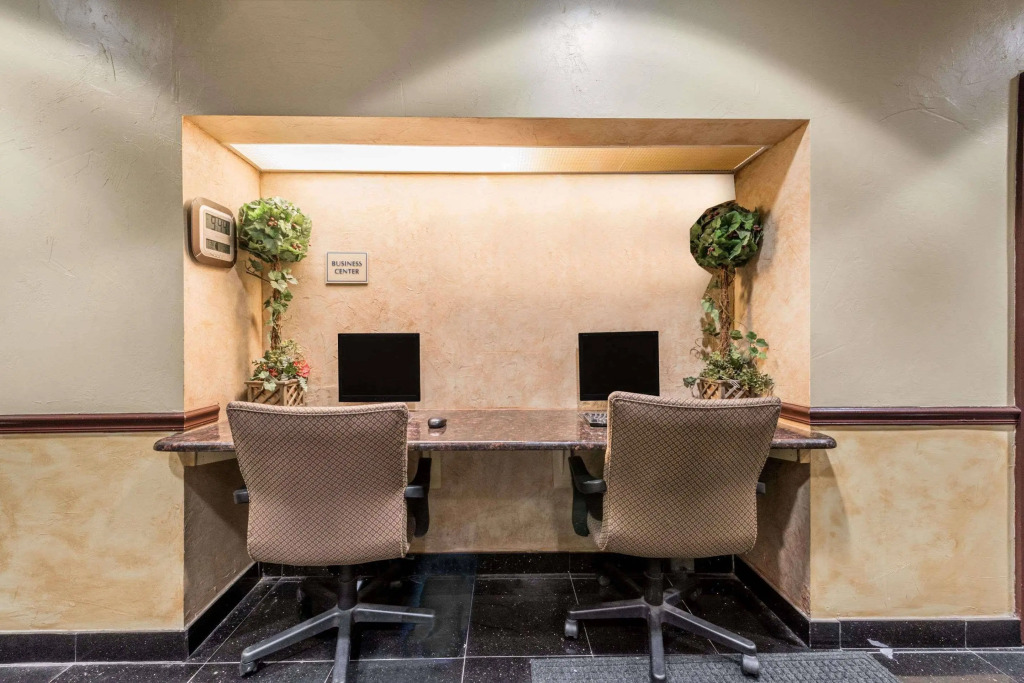 Staybridge Suites Dallas Market Ctr Love Field by IHG