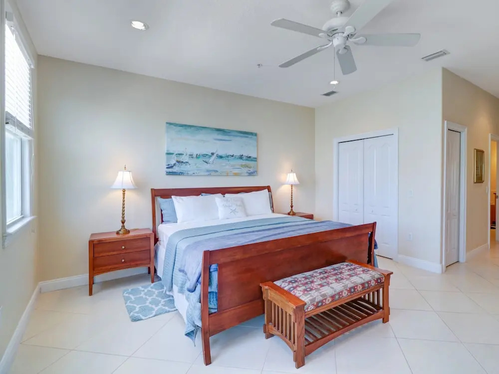 140 Brightwater Dr House - 3 Br townhouse by RedAwning