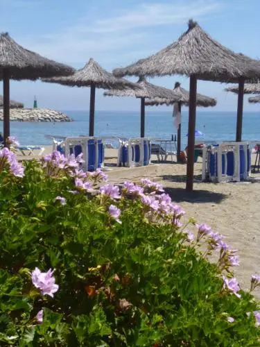 Duquesa Village Apartemento 2115