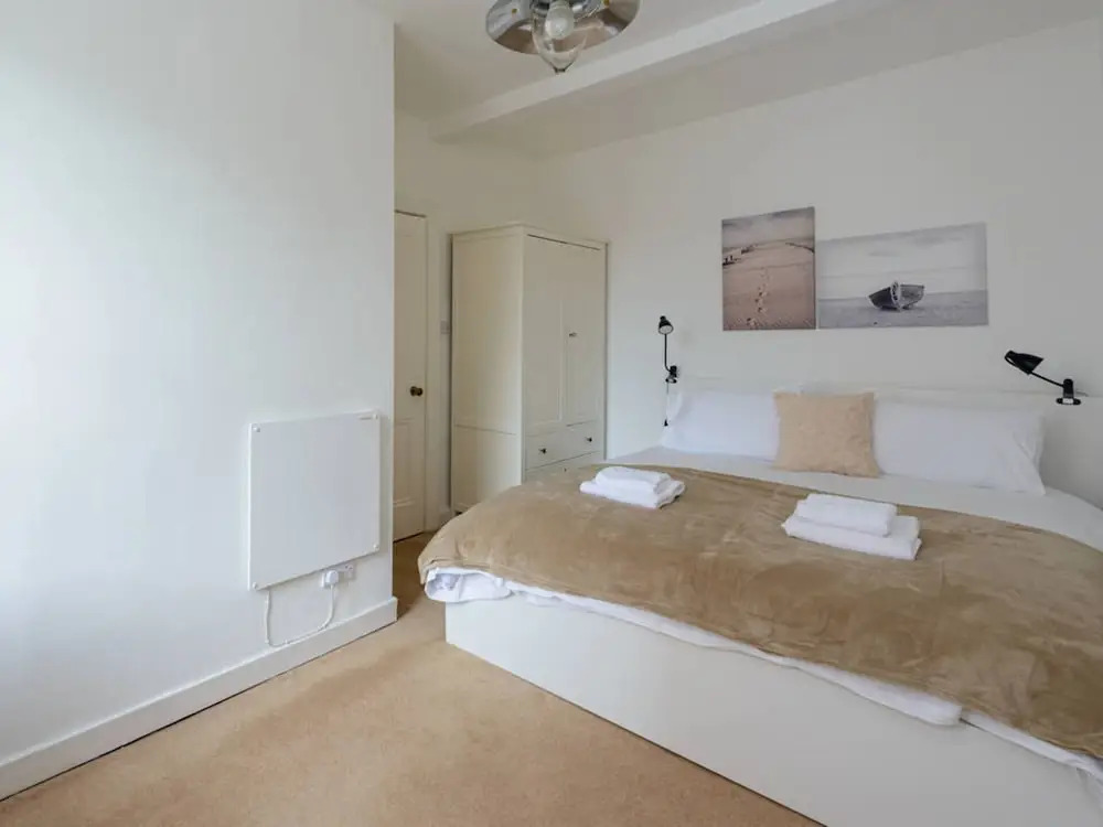 Pebbles Apartment - Heart of Town