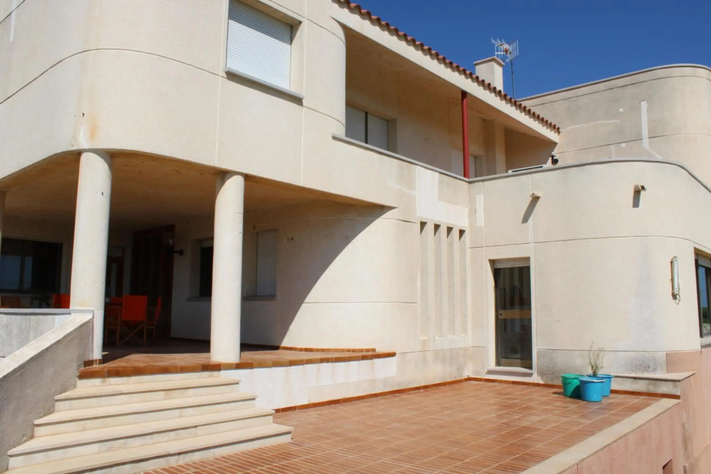 Villa de lEbre