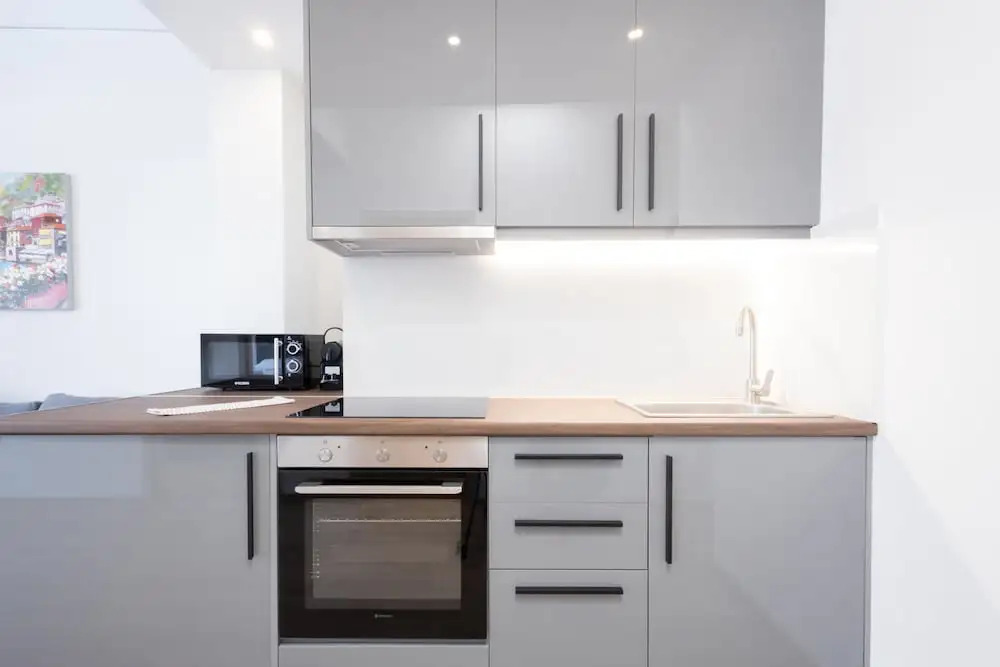 Spacious 3-bedroom Dual Apartment in City Centre