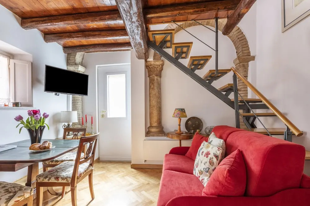Rome Accommodation - Palazzo Massimo
