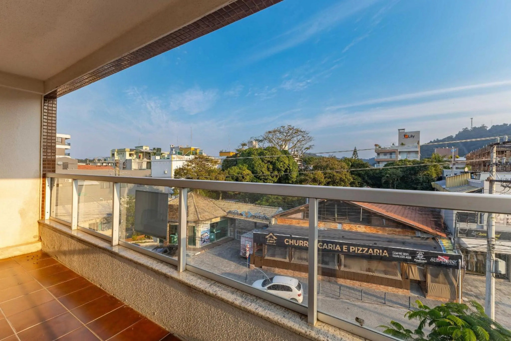 Excelente Localização, 50mts da praia no centro de Bombinhas - Apto 2 dorms 6 pessoas