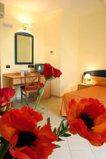 Costabella Sun Club'S Hotel