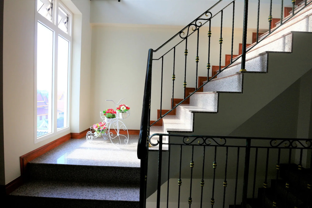 Royale 8 Ville Guest House