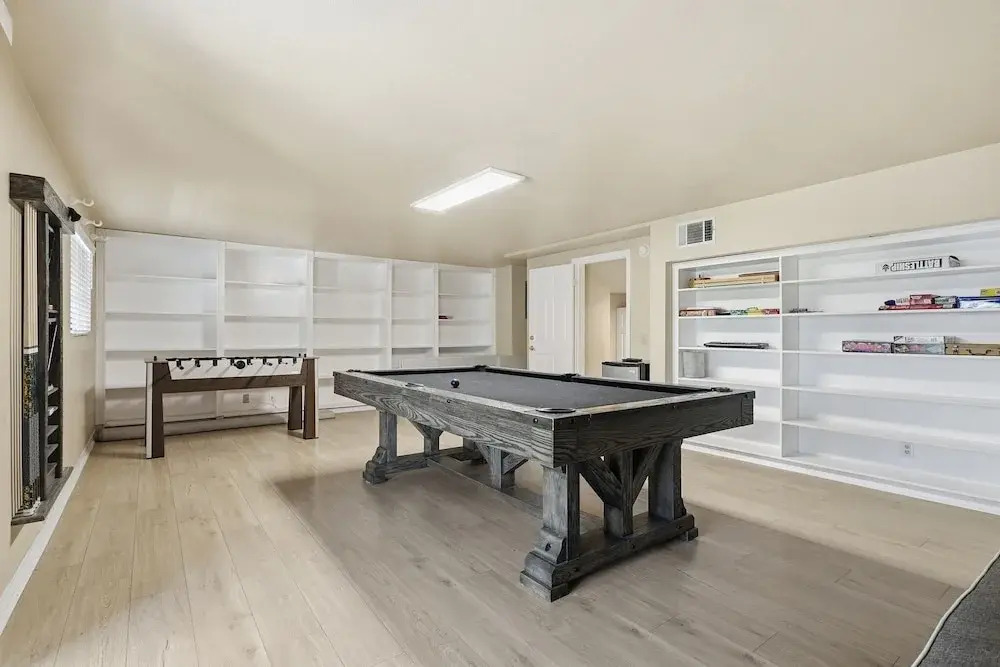 Spacious Mountain Getaway Game Room & Gazebo 5 Bedroom Villa