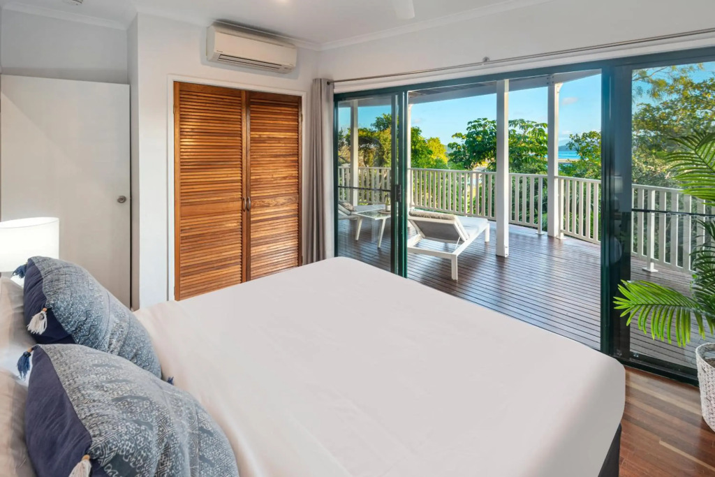 Casuarina 18 Hamilton Island Ocean Views, Golf Buggy & transers