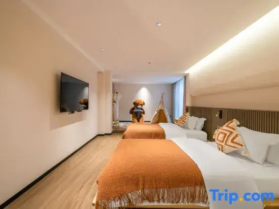 Floral Hotel·Jinhetian Holiday Villa