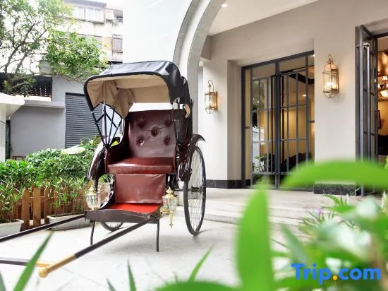 Yu Hill Hotel (Guilin Arctic Square)