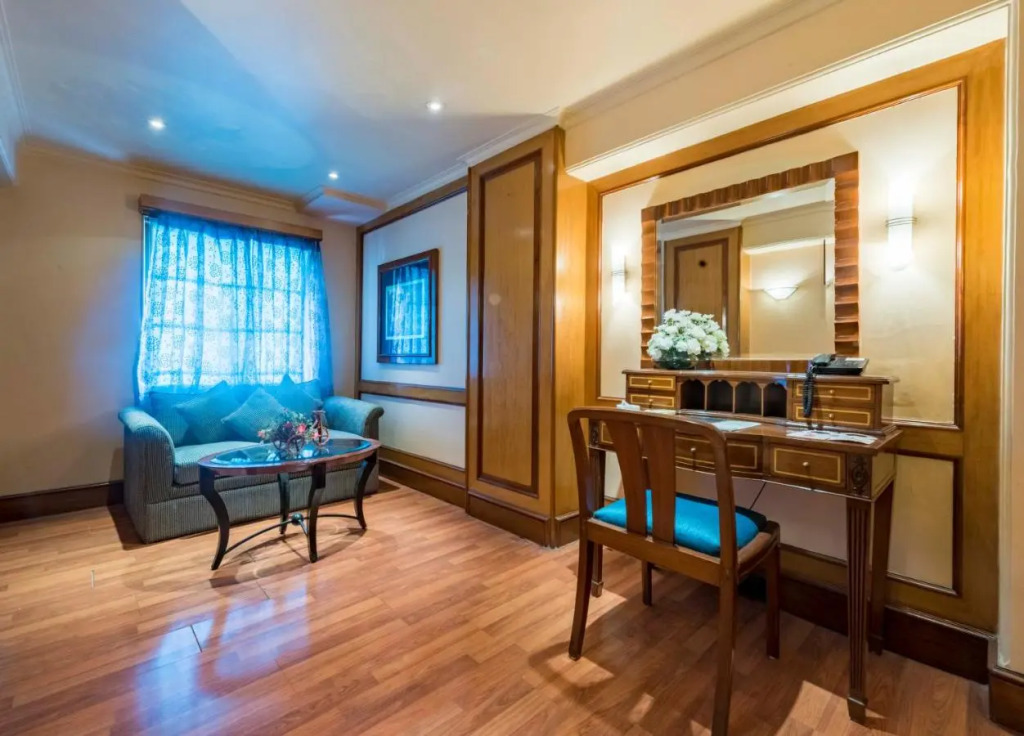 Hotel Parle International