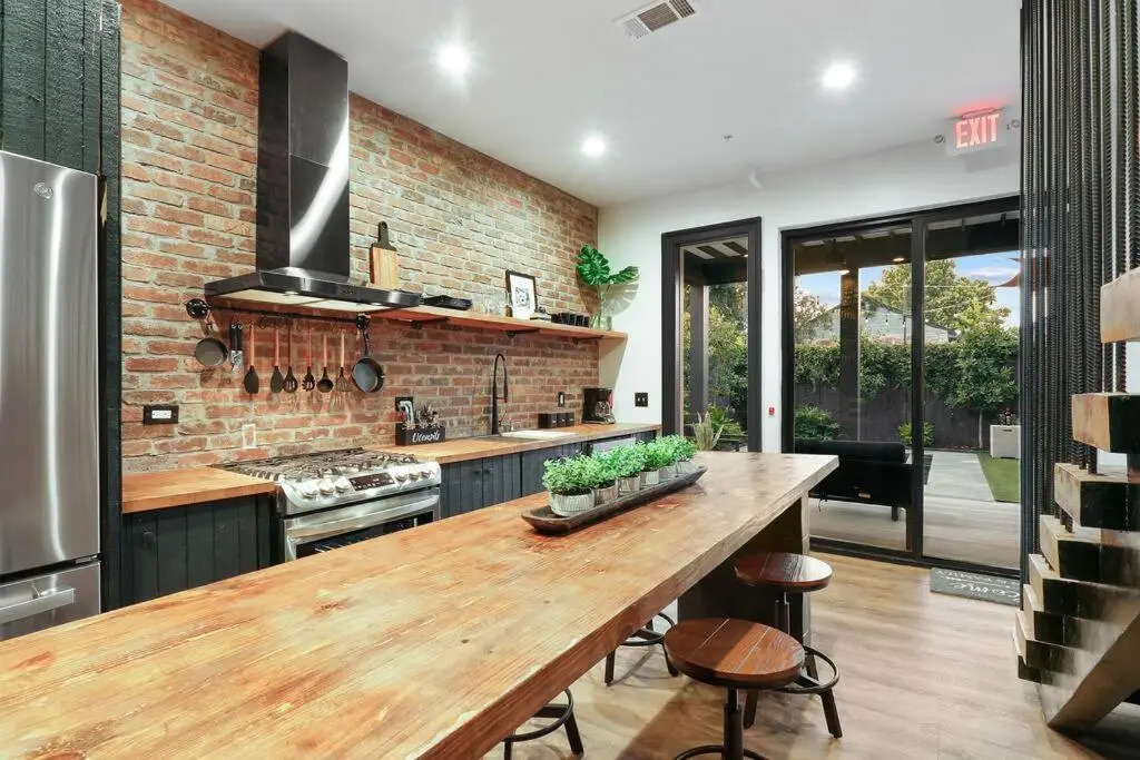 Hidden Oasis With Private Pool - Near FQ