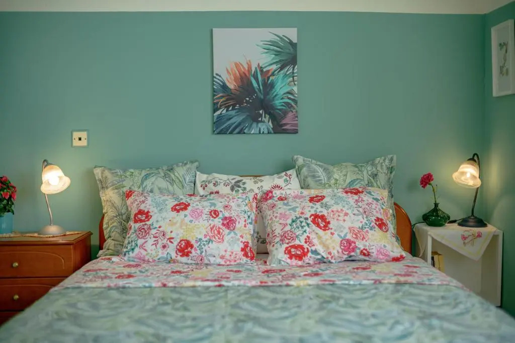 Brand new, sunny & comfy flat @ Koukaki up to 8ppl