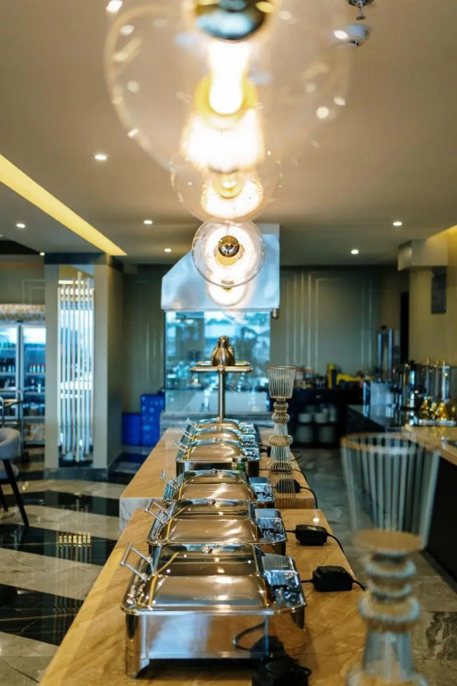 Zuri Hotel