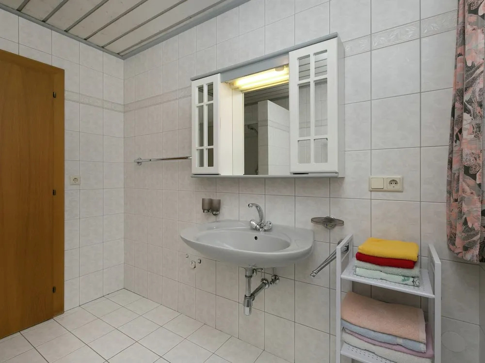 Modern Apartment in Uderns Near Ski Area
