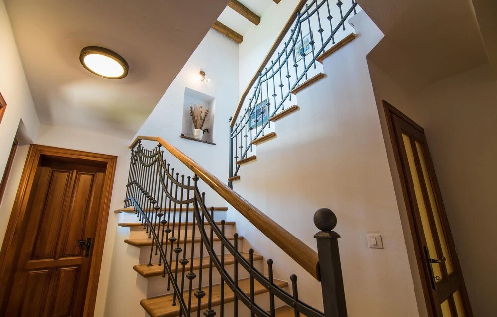 Stunning Home in Icici With Sauna, Wifi and 4 Bedrooms