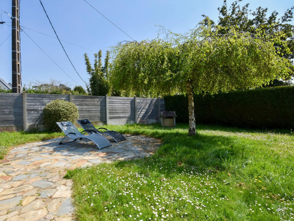 Serene Holiday Home in Pénestin, 300m from the beach