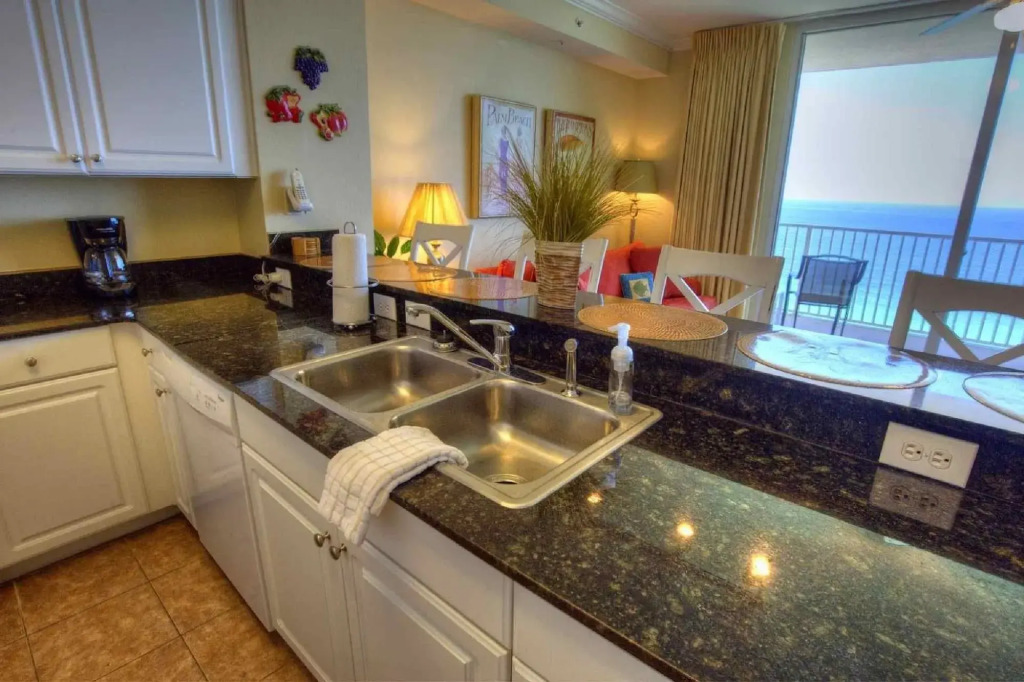 1706 Tidewater Beach Resort