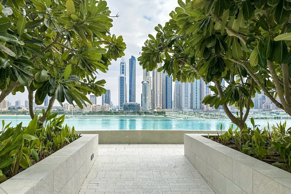 Glamorous 3BR with Marina view